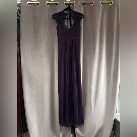 David’s Bridal Plum Lace Capped Sleeves Bridesmaid Maci Dress Size 0 - Picture 2 of 6